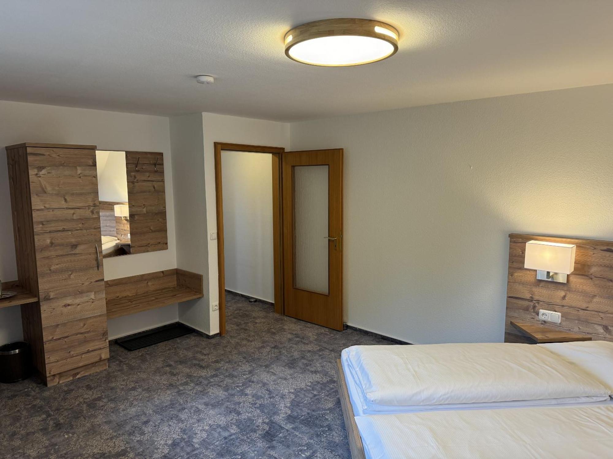 Hotel Silberfelsen เมนเซนชวานด์ ภายนอก รูปภาพ